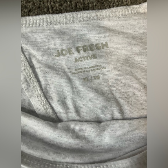 White top - Picture 3 of 3